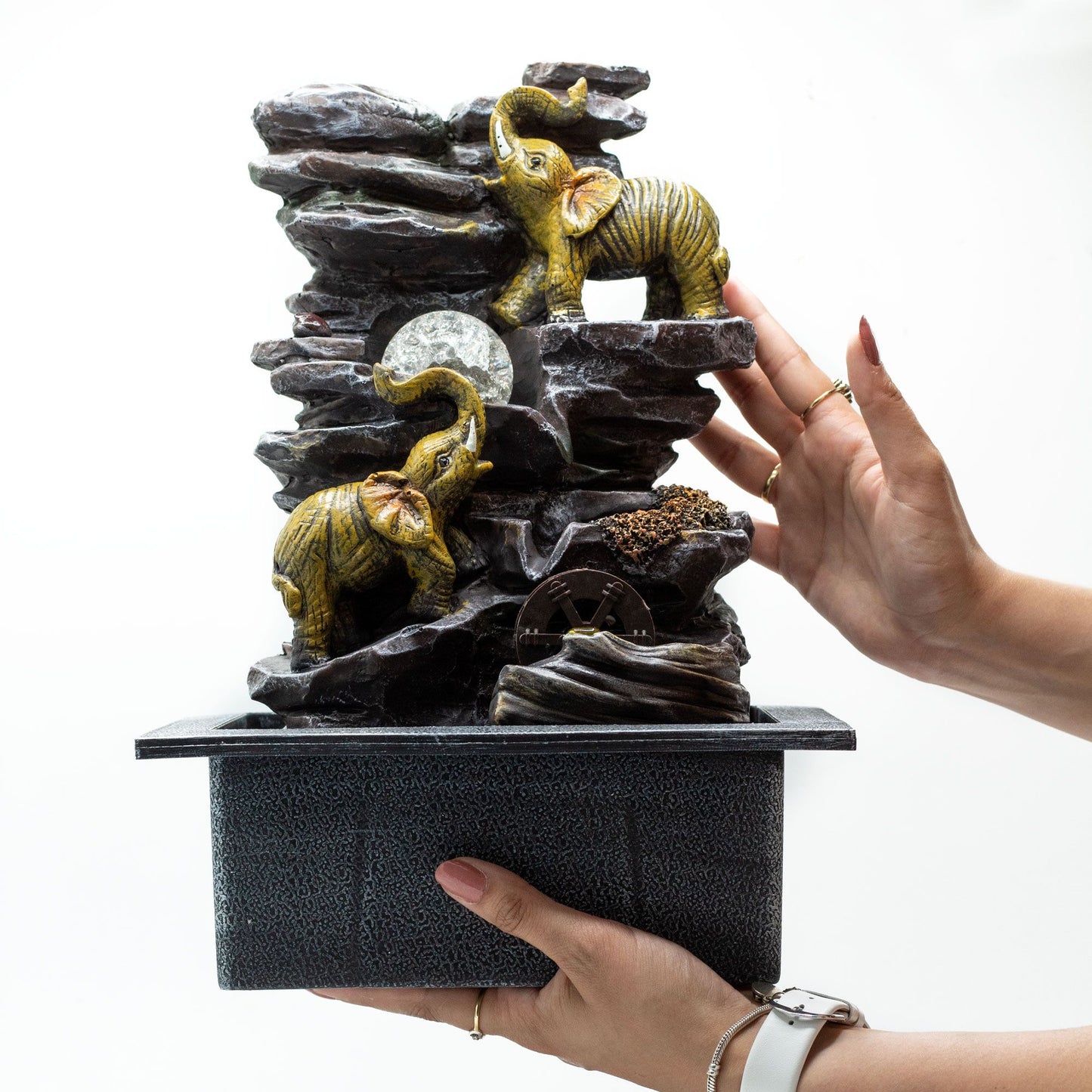 Tischbrunnen – 35 cm – Elefanten, Kristallkugel &amp; Wasserrad