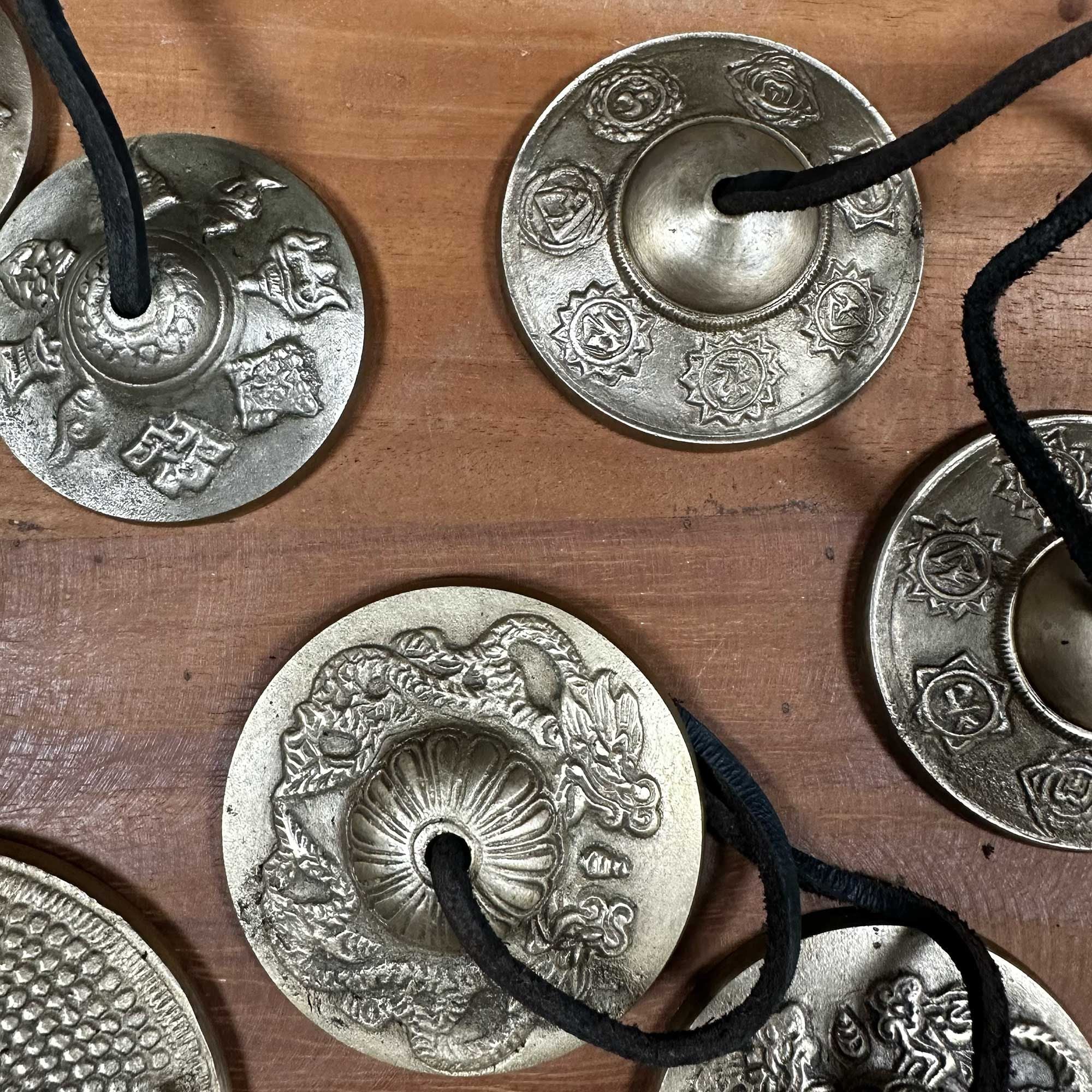 Tibetan Tingsha Bell – Five Buddha Symbol | 9.5 cm | Harmony & Clarity