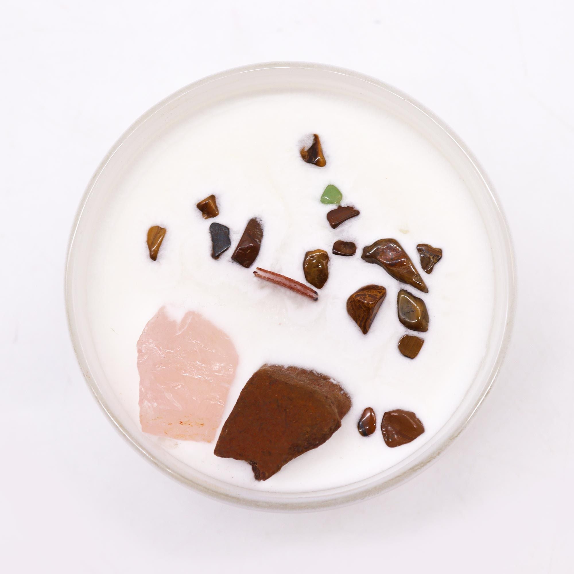 Sacral Chakra Crystal Candle – Tiger’s Eye & Rose Quartz | Invoking Dreams